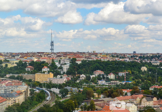 Blick auf Zizkov-Fernsehturm