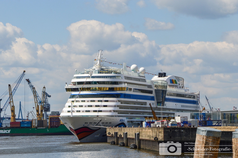 AIDAsol in Hamburg